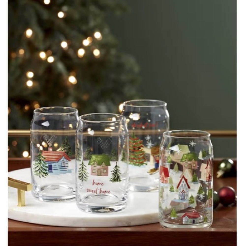 Charming Winter Village Glass Set
